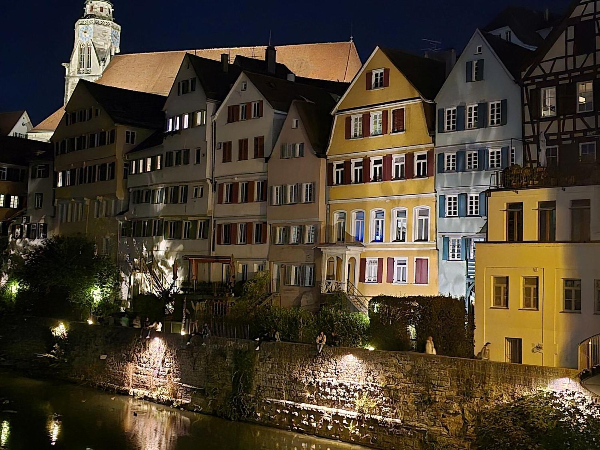 Stadtnahes Gaestezimmer Im Penthouse Bei Esi Tuebingen Exterior photo